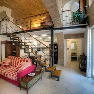 Stilnuovo Charming In Siena's Historic Center, Very Close To Piazza Del Campo Sienne